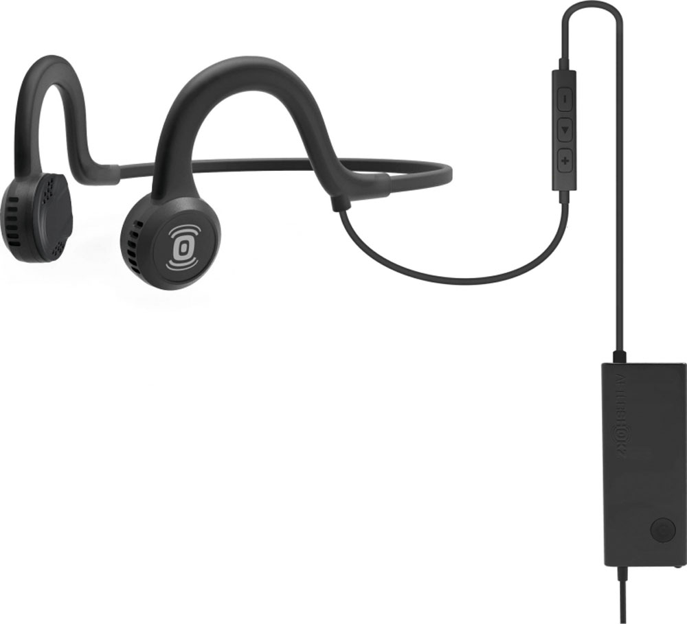 Aftershokz Sportz Titanium, Black наушникиAS451XB Aftershokz Sportz Titanium, Black наушникиAS451XBAfterShokz Sportz Titanium - это спортивная гарнитура с уникальной технологией проводимости звука непосредственно в кость. Гарнитура позволяет прослушивать музыку до 12 часов на одном заряде батареи, а время зарядки составляет всего два часа. Использованная в AfterShokz Sportz Titanium технология PremiumPitch (костная проводимость звука) позволяет слушать музыку и происходящее вокруг одновременно. Данная особенность позволяет сосредоточится на тренировке, но при этом быть всегда на чеку. Максимальное звуковое давление у данной модели составляет 101 дБ, что обеспечит достаточно высокую громкость наушников. AfterShokz Sportz Titanium изготовлены из качественных и прочных материалов, основным из которых является титан. Гарнитура крепится на затылке и имеет гибкое крепление, благодаря чему она не вызывает дискомфорта при интенсивных тренировках. При входящем звонке музыка отключается и автоматически активируется микрофон.