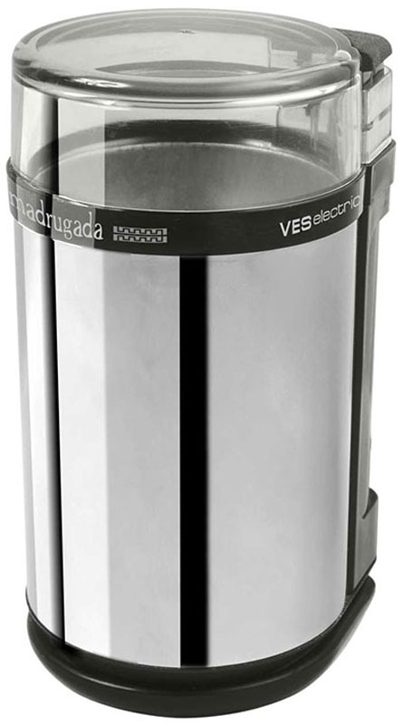 Ves 720 кофемолкаVES 720 Ves 720 кофемолкаVES 720Электрическая кофемолка Ves 720 выполнена в элегантном корпусе из прочного пластика. Прибор оборудован надежным мотором мощностью 150 Вт, импульсным режимом и ножом с острыми лезвиями из высококачественной нержавеющей стали. Все это позволяет сделать процесс помола кофейных зерен быстрым и легким. Прозрачная крышка позволит наблюдать за процессом, контролируя степень помола. Защита от непроизвольного включения гарантирует высокую степень безопасности.