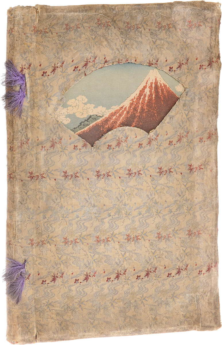 Photographs of Japanese customs and manners0120710 Photographs of Japanese customs and manners0120710Йокогама - Гонконг - Шанхай - Сингапур, начало XX века. Издательство Kally and Walsh, Limited. Альбом с цветными фоторепродукциями. Типографский тканевый переплет. Сохранность хорошая. Владельческие пометы. Надрывы на некоторых страницах. Период Мэйдзи - переломный этап в истории Страны восходящего солнца. Прервав более чем двухсотлетнюю изоляцию, Япония в середине XIX века выходила на мировую арену и стремительно приобщалась к достижениям западной цивилизации. Во внезапно распахнувшиеся двери лавиной хлынули иностранцы, которые с не меньшим энтузиазмом открывали для себя новый невиданный архипелаг. Хорошо известно, какое огромное впечатление в то время произвели на Западе и японская гравюра, и изделия художественных ремесел. Однако незаслуженно забытым оказался тот факт, что открытие Японии совпало с быстрым развитием фотографии, которая торопилась освоить большой мир с помощью камеры. Фотография во многом стала символом выхода Японии из изоляции....