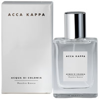 Одеколон Acca Kappa Белый мускус, 100 млKF1118 Одеколон Acca Kappa Белый мускус, 100 млKF1118Чистые и нежные ноты Белого Мускуса, получены гармоничным сочетанием эфирных масел двух средиземноморских растений: лаванды, расслабляющее и успокаивающее действие которой известно с древнейших времен, и можжевельника, имеющего аромат древесины и ягоды. Этот аромат имеет сладкие, теплые и чувственные ноты с легким оттенком дерева, амбры и мускуса. Флакон, выдержанный в стиле элегантной классики украсит туалетный столик самого искушенного покупателя.Классификация аромата: цветочный, древесный.Пирамида аромата:Ноты сердца: можжевельник, лаванда. Ноты шлейфа: амбра, мускус.Ключевые слова:Теплый, волнующий, чувственный! Характеристики:Объем: 100 мл. Форма выпуска: флакон. Производитель: Италия. Товар сертифицирован.