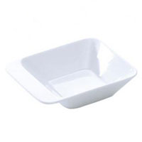 Салатник Tescoma Gustito, 12 x 10 см386014 Салатник Tescoma Gustito, 12 x 10 см386014Оригинальный салатник Tescoma Gustito выполнен из высококачественного фарфора с глазурованным покрытием. Предназначен для красивой сервировки соусов, салатов, оливок, фруктов, овощей, суши, канапе, закусок и других блюд. Изделие устойчиво к перепадам температур от -18 °C до +200 °C, поэтому его можно использовать в микроволновой печи и морозильнике. Можно мыть в посудомоечной машине.