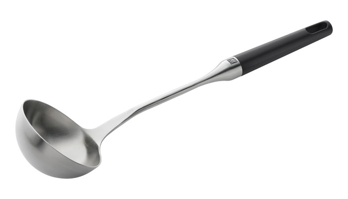 Половник Twin Pure, цвет: черный37613-000 Половник Twin Pure, цвет: черный37613-000Половник Twin Pure, выполненный из нержавеющей стали, идеально подходит для разливания супов, соусов, заправок. Удобная пластиковая ручка с петлей позволяет подвесить половник в любом месте. Характеристики: Материал: нержавеющая сталь, пластик. Длина: 38 см. Производитель: Германия. Изготовитель: Китай. Артикул: 37613-000. Немецкая компания Zwilling J. A. Henckels была основана в 1731 году. При производстве своей продукции компания на протяжении многих лет использует инновационные технологии. В настоящее время компания Zwilling J. A. Henckels является эталоном высокого немецкого качества, долговечности и практичности, чем заслужили признание во всем мире.