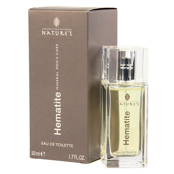 Туалетная вода Natures Hematite, 50 мл631 Туалетная вода Natures Hematite, 50 мл631Туалетная вода Natures Hematite - свежий и легкий аромат Средиземного моря с цитрусовыми и древесными нотками. Создан для активных мужчин. Характеристики: Объем: 50 мл. Производитель: Италия. Артикул: 60260702. Туалетная вода - один из самых популярных видов парфюмерной продукции. Туалетная вода содержит 4-10% парфюмерного экстракта. Главные достоинства данного типа продукции заключаются в доступной цене, разнообразии форматов (как правило, 30, 50, 75, 100 мл), удобстве использования (чаще всего - спрей). Идеальна для дневного использования. Товар сертифицирован.