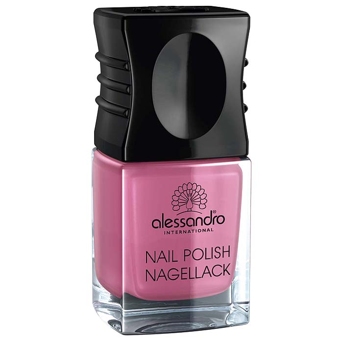 Alessandro Лак для ногтей Nagellack. Ягодный пунш, 10 мл77-141 Alessandro Лак для ногтей Nagellack. Ягодный пунш, 10 мл77-141Бриллиантовый блеск лаков для ногтей с экстрактом шелка и микрочастицами бриллиантов - настоящее наслаждение для ваших ногтей! Лак для ногтей Alessandro - настоящая концентрация роскоши. Его легко наносить, он исключительно хорошо держится даже после одного нанесения и долго не теряет блеска. Уникальная формула позволяет лаку держаться на ногтях в течение долгого времени. Лак укрепляет структуру ногтя и не вызывает его расслоение. Лак для ногтей Alessandro не содержат формальдегида, а значит, не оказывает вредного воздействия - наоборот, он предотвращают пожелтение ногтей. Характеристики: Объем: 10 мл. Цвет: ягодный пунш. Артикул: 77-141. Производитель: Германия. Товар сертифицирован.