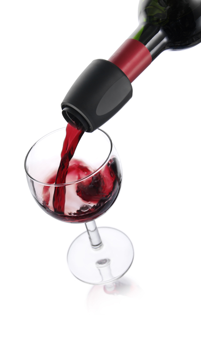 Каплеуловитель VacuVin Server Black, цвет: черный18544606 Каплеуловитель VacuVin Server Black, цвет: черный18544606Элегантный каплеуловитель VacuVin Server Black, изготовленный из пластика черного цвета, гарантирует вам идеальное разливание вина без стекающих капель. Он предотвращает проливание и возвращает излишек вина обратно в бутылку. Каплеуловитель подходит для большинства винных бутылок. Такое устройство просто необходимо для любого торжества. Характеристики: Материал: пластик. Цвет: черный. Размер каплеуловителя: 4,5 см х 4,5 см х 5,5 см. Размер упаковки: 16 см х 10,5 см х 5 см. Артикул: 1854460.
