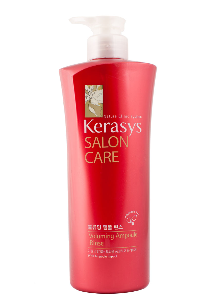 Кондиционер-ополаскиватель для волос Kerasys. Salon Care, объем, 600 мл894484 Кондиционер-ополаскиватель для волос Kerasys. Salon Care, объем, 600 мл894484Кондиционер-ополаскиватель для волос Kerasys Salon Care с трехфазной системой восстановления укрепляет тонкие и слабые волосы. Природный протеин, содержащийся в экстракте моринги, обогащенный витаминами экстракт базилика и технология ампульной терапии увеличивает объем и пышность тонких и слабых волос. Трехфазная система восстановления: Природный протеин, содержащийся в экстракте плодов моринги, укрепляет и оздоравливает структуру поврежденных волос. Содержащиеся в экстракте базилика витамины придают волосам силу и упругость. Компонент природного кератина, полифенол, компонент красного вина и кристаллический компонент делают волосы здоровыми.