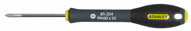 Отвертка крестовая Stanley FatMax, PH00 х 50 мм1-65-204 Отвертка крестовая Stanley FatMax, PH00 х 50 мм1-65-204Отвертка крестовая Stanley FatMax предназначена для монтажа/демонтажа резьбовых соединений с применением значительных усилий. Особенности: Стержень изготовлен из хромованадиевой стали для высокой прочности и уменьшения вероятности сколов; Рукоятка отлита поверх стержня, что образует практически неразрушимое соединение деталей; Большая удобная рукоятка обеспечивает большой момент и максимальный комфорт при работе; Сужение рукоятки обеспечивает более высокий уровень контроля отвертки, когда требуется повышенная скорость и точность прикладываемого момента; Дробеструйная обработка помогает защитить жало от коррозии и прикладывать больший момент; Гладкий куполовидный край рукоятки обеспечивает высокую скорость и комфорт при работе; Цветовая маркировка рукоятки помогает правильно идентифицировать тип отвертки под соответствующий шлиц. Характеристики: Материал: пластик, металл. Длина жала: 5 см. Длина...