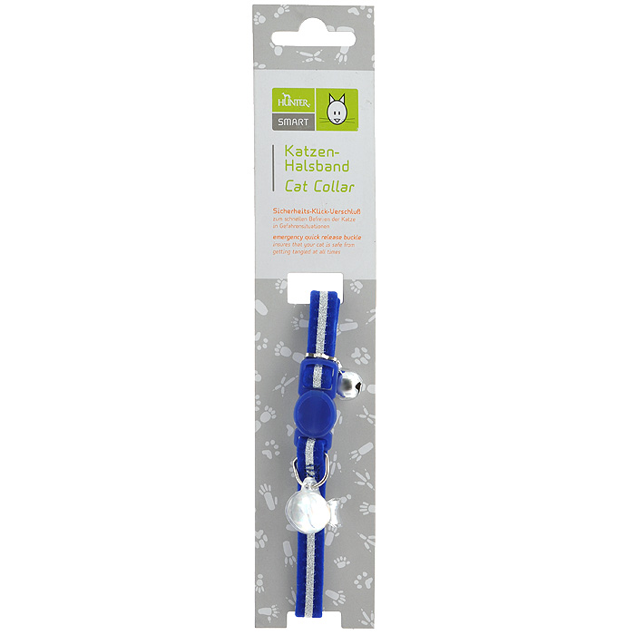 Ошейник для кошек Hunter Smart Silver Velvet с бубенчиком, цвет: синий0120710 Ошейник для кошек Hunter Smart Silver Velvet с бубенчиком, цвет: синий0120710Ошейник для кошек Hunter Smart Silver Velvet выполнен из бархата, украшен серебристой полосой с блестками а также маленьким бубенчиком и табличкой в форме рыбки, на которой нужно указать кличку животного и телефон владельца. Ошейник имеет безопасную застежку (если на прогулке кошка зацепится за что-то, то ошейник расстегнется, не принося дискомфорта животному).Благодаря пластиковому бегунку размер ошейника регулируется и фиксируется. Длина ошейника: 24 см.Ширина ошейника: 1 см.