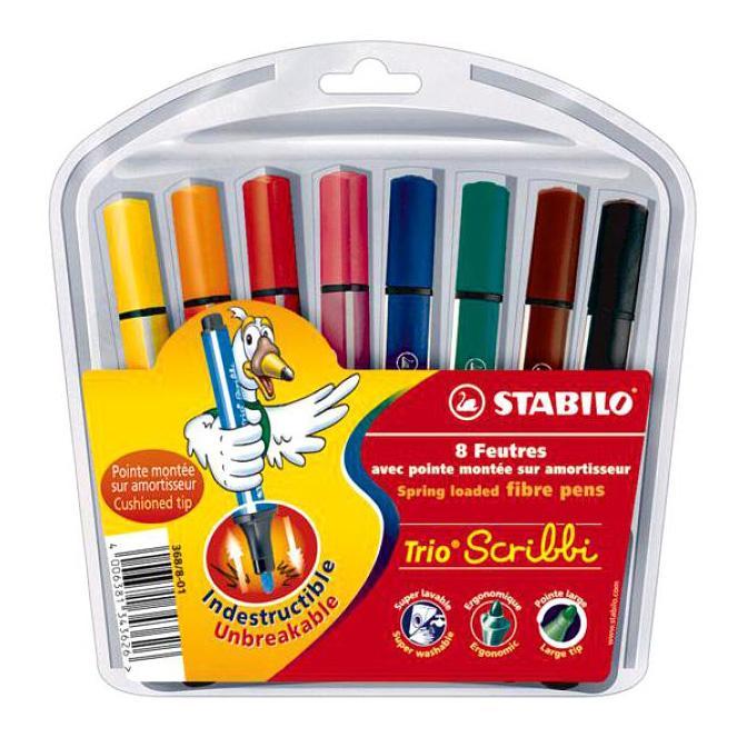 Набор фломастеров Stabilo Trio Scribby, 8 цветов72523WD Набор фломастеров Stabilo Trio Scribby, 8 цветов72523WDSTABILO делает ставку на повышенную надежность фломастеров и их эргономические характеристики. STABILO Trio Scribbi – это товар премиум класса. Фломастер утолщенной трехгранной формы с пружинящим очень прочным наконечником, который нельзя сломать! Толщина линии 1,5 – 2 мм. Этот товар получил награды за дизайн: 1. 2006 – Премия за лучший дизайн продукта iF 2. Премия Промышленный Товар Года для школы и отдыха 2006 PBSХарактеристики: Длина фломастера: 14,5 см. Размер упаковки: 20 см х 20 см х 2 см.