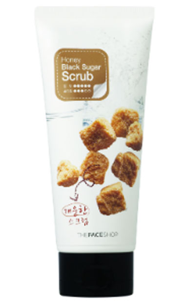 The Face Shop скраб для лица HONEY BLACK SUGAR, 120 млУТ000000800 The Face Shop скраб для лица HONEY BLACK SUGAR, 120 млУТ000000800The Face Shop Smart Peeling Honey Black Sugar Scrub - пилинг-скраб с экстрактом меда и черным сахаром. Пилинг создан для эффективного очищения кожи, мягко удаляет омертвевшие частички, проникая глубоко в поры. Экстракт меда делает кожу гладкой и блестящей, питает, повыщает эластичность и увлажняет. Гранулы сахара очищают и смягчают кожу, удаляя омертвевшие клетки, улучшая цвет лица после каждого использования.