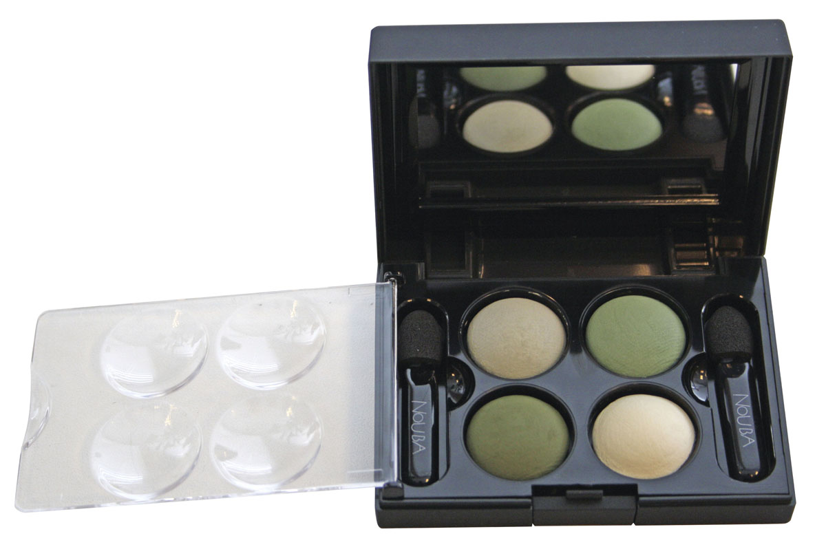NoUBA Тени для век Quattro Eyeshadow Mat, запеченные, 4 цвета, тон №640, 2,4 г002722 NoUBA Тени для век Quattro Eyeshadow Mat, запеченные, 4 цвета, тон №640, 2,4 г002722Мягкая бархатистая текстура дает тончайшее покрытие, обеспечивая при этом насыщенный цвет. Особые минеральные пигменты в составе создают оптический anti-wrinkle effect, т.е. визуально минимизируют морщинки, придавая взгляду открытость, четкость и выразительность. Эти соблазнительные оттенки создают взгляд, полный чувственности и элегантности. Для получения более глубокого и более совершенного цвета и его сохранения на длительное время, используйте для нанесения на веки увлажненную кисточку для теней.Товар сертифицирован.