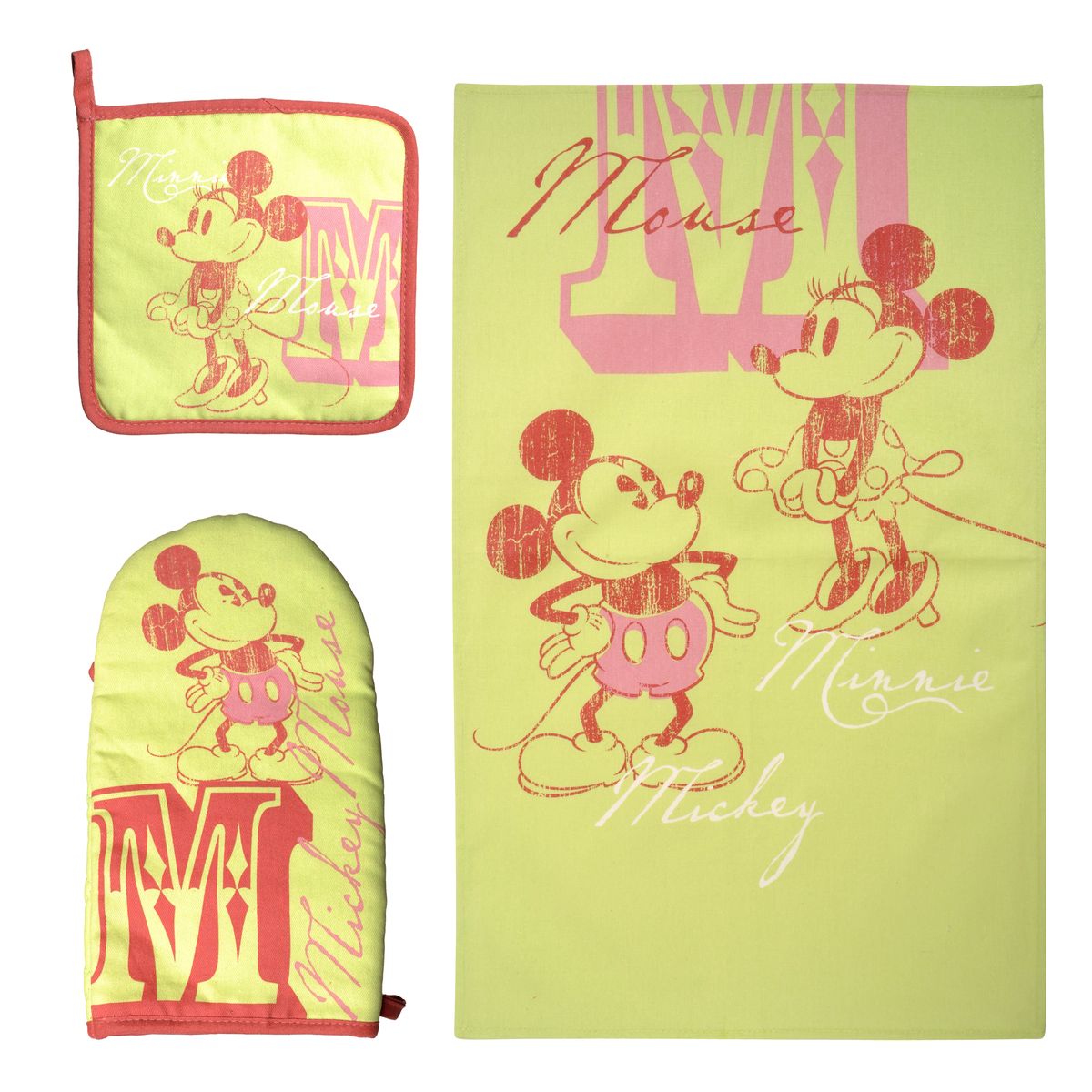 Набор для кухни Disney Mickey&Minnie, 3 предмета. 6509565095 Набор для кухни Disney Mickey&Minnie, 3 предмета. 6509565095Набор для кухни Disney Mickey&Minnie, выполненный из 100% хлопка, состоит из полотенца, прихватки, варежки. Предметы набора оформлены изображением Микки Мауса и Минни Мауса. Прихватку и рукавицу можно подвешивать благодаря имеющимся на них петелькам. Такой набор - отличный вариант для практичной и современной молодой хозяйки. Размер полотенца: 37 см х 62 см. Размер прихватки: 18 см х 18 см. Размер варежки: 15 см х 28 см.