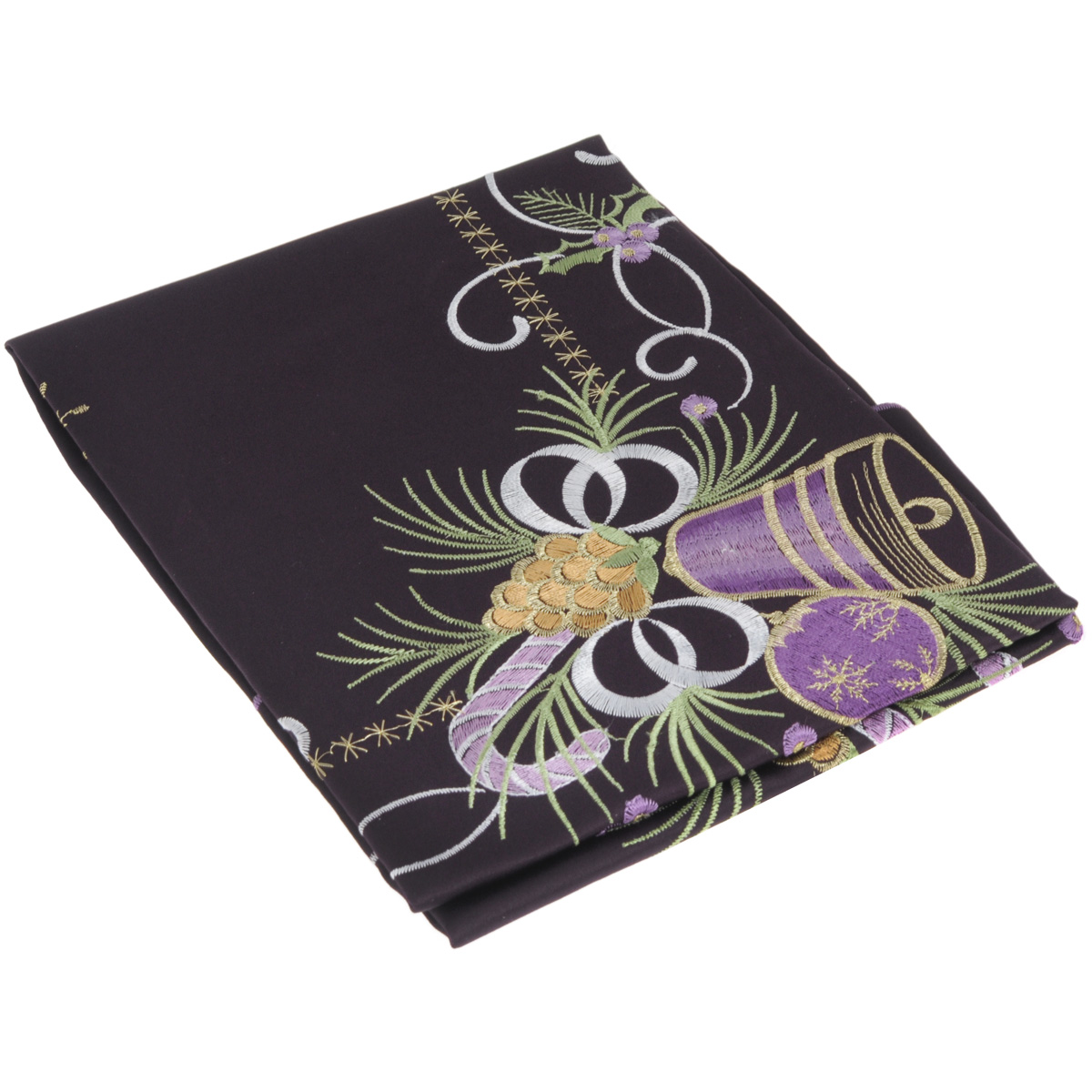 Скатерть Home Queen Колокольчик, квадратная, цвет: фиолетовый, 85 x 85 см63966 Скатерть Home Queen Колокольчик, квадратная, цвет: фиолетовый, 85 x 85 см63966Новогодняя скатерть Queen Колокольчик изящно украсит праздничный стол. Изделие выполнено из плотной полиэстеровой ткани, украшенной яркой декоративной ажурной вышивкой в виде колокольчиков. Изделие можно использовать поверх однотонной скатерти или в качестве самостоятельного покрытия на стол. Скатерть Queen Колокольчик создаст новогоднее настроение и станет прекрасным дополнением интерьера гостиной, кухни или столовой.