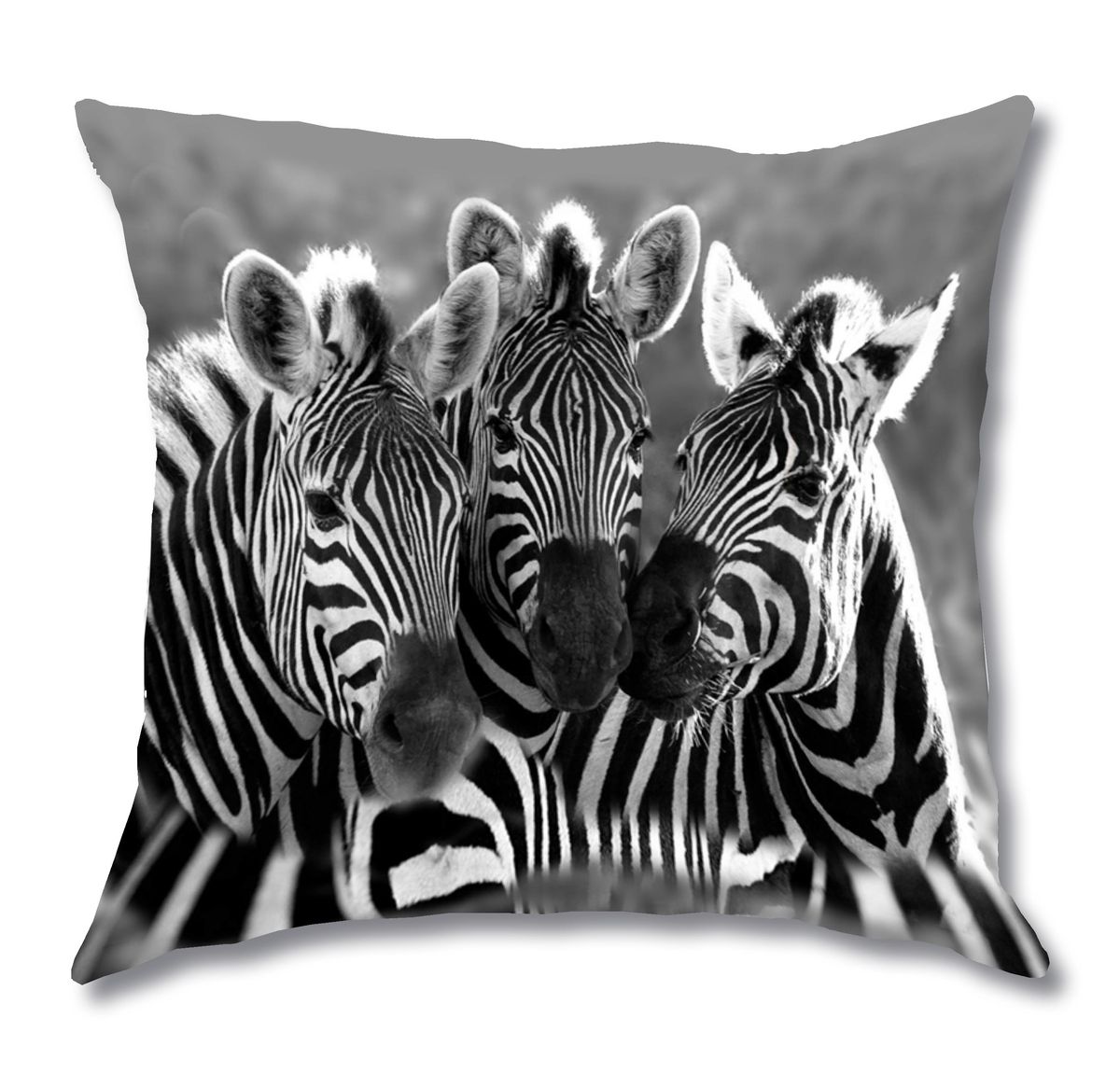 Подушка декоративная GiftnHome Три зебры, 35 см х 35 смPLW-35 Zebra-3 Подушка декоративная GiftnHome Три зебры, 35 см х 35 смPLW-35 Zebra-3Декоративная подушка GiftnHome Три зебры - это яркое украшение вашего дома. Чехол выполнен из искусственного шелка и декорирован красочным изображением. Чехол закрывается на молнию. Внутреннее наполнение подушки - холлофайбер. Мягкая и комфортная подушка GiftnHome Три зебры не оставит равнодушными тех, кто ценит красоту и комфорт. Размер: 35 см х 35 см.