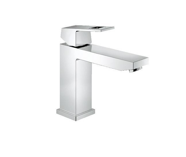 Смеситель для раковины GROHE Eurocube со средним изливом (23446000)4005176998720 Смеситель для раковины GROHE Eurocube со средним изливом (23446000)4005176998720Смеситель для ванной комнаты: привлекательный дизайн и излив средней высоты Этот смеситель для раковины из коллекции Eurocube с цельным корпусом без вставок отличается элегантными и лаконичным дизайном, а также множеством разнообразных функций. Он снабжен изливом средней высоты, идеально приспособленным для наполнения высоких емкостей. В конструкции керамического картриджа применяется технология GROHE SilkMove, которая обеспечивает плавное и свободное управление температурой и напором воды. Запатентованная технология EcoJoy помогает сберегать природные ресурсы и Ваши средства, сокращая предельно возможный расход воды до 5,7 литра в минуту даже при максимальном напоре. Благодаря ослепительно сияющему хромированному покрытию GROHE StarLight этот смеситель станет центром внимания в интерьере Вашей ванной комнаты и сохранит свой потрясающий блеск даже после многих лет эксплуатации. Система монтажа GROHE QuickFix Plus позволит Вам без проблем справиться с установкой смесителя вдвое...