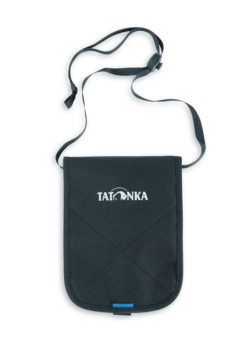 Кошелек Tatonka Hang Loose, цвет: черный. 2976.0402976.040 Кошелек Tatonka Hang Loose, цвет: черный. 2976.0402976.040Вместительный кошелек Tatonka Hang Loose выполнен из плотного полиэстера и оформлен декоративной прострочкой и названием бренда на лицевой стороне. Кошелек закрывается на застежку-липучку. Внутри - вместительное отделение для купюр на застежке-молнии, отсек для мелочи на молнии, 4 диагональных кармашка для кредитных карт и визиток, карман на застежке-молнии с окошком из прозрачного пластика, ремешок для крепления кошелька на пояс. На задней стенке изделия расположен врезной карман на застежке-молнии и накладной кармашек для мобильного телефона. Многофункциональный кошелек займет достойное место среди ваших аксессуаров.
