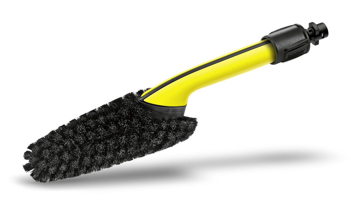 Щетка Karcher, цилиндрическая, для мойки колесных дисков и труднодоступных мест 2.643-234.02.643-234.0 Щетка Karcher, цилиндрическая, для мойки колесных дисков и труднодоступных мест 2.643-234.02.643-234.0Щетка Karcher отлично подходит для эффективной очистки в секторе 360°. Форма щетки и распределение щетины по всему периметру позволяют превосходно очищать труднодоступные места и небольшие промежутки, например, колесные диски и спицы велосипедных колес. Щетка Karcher отличается равномерным распределением воды, смывающей грязь со всех сторон, высококачественной щетиной для эффективной и бережной очистки, надежным креплением к пистолету с помощью накидной гайки и эргономичной ручкой, облегчающей выполнение работ. Щетка Karcher предназначена для бытовых аппаратов высокого давления Karcher К2-К7. Максимальное давление: 160 бар. Максимальная температура: 60°С. Длина ручки: 20 см. Длина рабочей поверхности: 21 см. Длина ворса: 3 см.