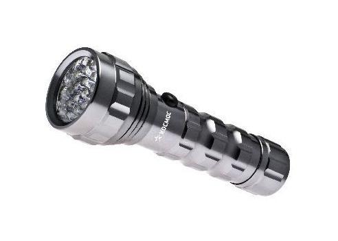 Фонарь светодиодный Космос. КОС-M3721-E-LEDKOC-M3721-E-LED Фонарь светодиодный Космос. КОС-M3721-E-LEDKOC-M3721-E-LEDПротивоударный ручной фонарь Kosmos KOC-M3721-E-LED удобен для использования как дома, так и на природе. Материалом корпуса является алюминий. Источником света выступает 21 светодиодная лампа. Уплотнительные кольца из резины предотвращают попадание влаги. Длина свечения - 50 метров. Время работы - 50 часов. Характеристики: Материал: анодированный алюминий, стекло, пластик. Размер фонаря: 13 см х 3,5 см х 3,5 см. Тип лампочки: LED. Мощность: 0,5 W. Количество лампочек: 21 шт. Время непрерывной работы (при использовании алкалиновых батареек): до 18 ч. Производитель: Россия. Изготовитель: Китай. Артикул: КОС-M3721-E-LED. Работает от 3 батарей типа ААА (входят в комплект). Космос - российский бренд электротоваров, созданный, чтобы обеспечить отечественного покупателя качественной энергосберегающей и энергоэффективной продукцией в категориях: Лампы, светильники Сезонные электротовары Элементы...