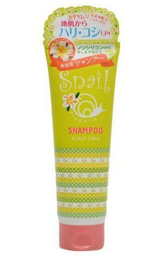 Sun Smile Бессиликоновый шампунь для волос и кожи головы Living Essences с экстрактом улитки и целебными травами Питание от корней 250мл24972 Sun Smile Бессиликоновый шампунь для волос и кожи головы Living Essences с экстрактом улитки и целебными травами Питание от корней 250мл24972Бессиликоновый шампунь для волос и кожи головы с экстрактом улитки и целебными травами Питание от корней Living Essencesот Sun Smile обеспечит полноценный уход Вашим волосам и коже головы! Шампунь не содержит в составе силикона, что гарантирует естественную красоту и здоровье волосам. Экстракт улитки - обладает мощным восстанавливающим эффектом, разглаживает структуру волоса, укрепляет волосяные луковицы, стимулирует рост здоровых волос. Коллаген и эластин - увлажняют кожу головы, придают волосам легкий объем и зеркальный блеск. Экстракты отборных трав - мягко очищают волосы, снимают раздражение с кожи, предотвращают появление перхоти. Шампунь окутает Ваши волосы нежным ароматом плумерии.