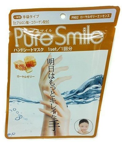 Pure Smile Питательная маска для рук с эссенцией маточного молочка пчёл 16г.005131 Pure Smile Питательная маска для рук с эссенцией маточного молочка пчёл 16г.005131Pure Smile Питательная маска для рук с эссенцией маточного молочка пчёл, 1 пара. Имеет вид перчаток, содержит гиалуроновую кислоту и коллаген. Для того чтобы руки выглядели лучше на следующий день. Для одноразового применения. Значительное содержание косметической эссенции делает кожу свежей, упругой и обильно увлажнённой! Содержит экстракт маточного молочка пчёл – для увлажнения кожи и предотвращения её огрубения. Содержит мочевину – для смягчения и улучшения состояния кожи. Содержит экстракт цветов лотоса – для улучшения состояния кожи и предотвращения появления на ней пятен. Содержит экстракт цветов сафлора – для защиты кожи.