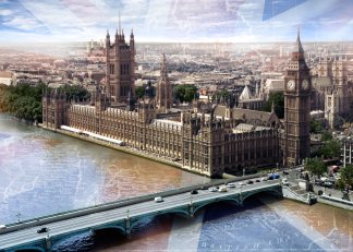 Фотообои Твоя Планета Премиум Лондон 272 х 194 см, 8 листов4607161056080 Фотообои Твоя Планета Премиум Лондон 272 х 194 см, 8 листов4607161056080Основа фотообоев Твоя Планета Премиум - импортная бумага высокого качества и повышенной плотности с нанесенным на неё цветным фотоизображением. Технология сборки фрагментов в единую картину довольно проста. Это наиболее распространенный вид обоев, позволяющих создать в квартире (комнате) определенное настроение и даже несколько расширить оптический объем. Фотообои пользуются популярностью потому, что они недорогие и при этом позволяют получить массу удовольствий при созерцании изображения.
