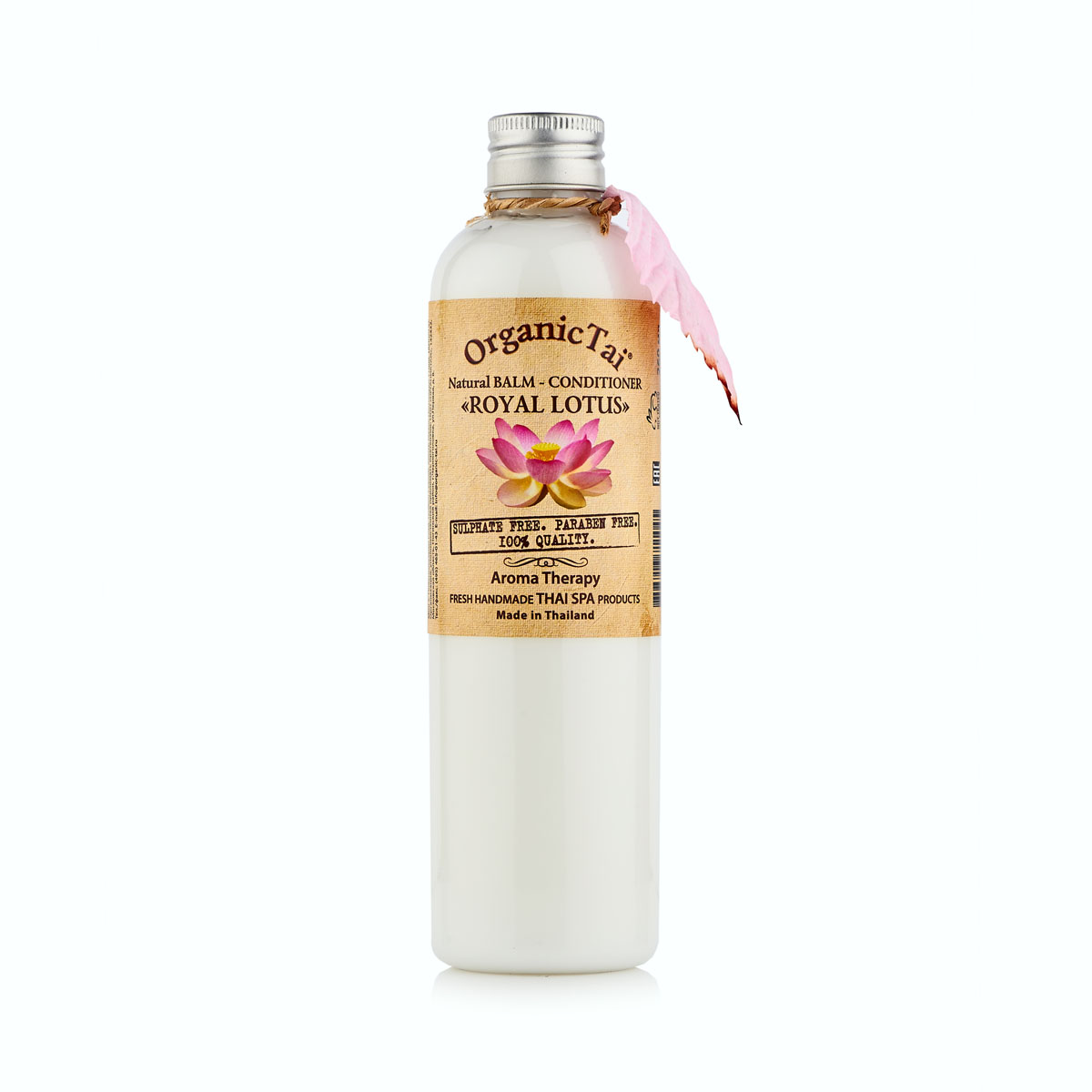OrganicTai Натуральный бальзам-кондиционер «КОРОЛЕВСКИЙ ЛОТОС» 260 млFS-00897 OrganicTai Натуральный бальзам-кондиционер «КОРОЛЕВСКИЙ ЛОТОС» 260 млFS-00897Этот бальзам, благодаря своему богатому натуральному составу, прекрасно подойдет для всех типов волос. Подходит для ежедневного использования. РУЧНАЯ РАБОТА. ТАЙСКИЙ СПА. АРОМАТЕРАПИЯ. Уникальная формула. Не содержит воду, консерванты парабены и синтетические пенящиеся вещества сульфаты (без SLS, SLES и др.). Высокая концентрация натуральных органических экстрактов и эфирных масел КОРОЛЕВСКОГО ЛОТОСА, ЗЕЛЕНОГО ЧАЯ, АЛОЭ ВЕРА, МОРСКИХ ВОДОРОСЛЕЙ, ОГУРЦА, ГРЕЙПФРУТА, а также ПАНТЕНОЛ, ПРОТЕИНЫ ПШЕНИЦЫ и РАСТИТЕЛЬНЫЙ ВОСК великолепно питает и увлажняет волосы, делает их живыми, сильными и блестящими. Не утяжеляет волосы, облегчает расчёсывание. ЭФИРНОЕ МАСЛО КОРОЛЕВСКОГО ЛОТОСА, богатое флавоноидами и алколоидами, придает силу и молодость Вашим волосам, увлажняет, освежает, стимулирует активизацию обменных процессов в коже, Оно отлично подходит для чувствительной кожи, так как обладает успокаивающим действием, снимает чувство усталости, создает неповторимое ощущение свежести, устраняет нервное напряжение. Экзотический, прозрачный и глубокий аромат КОРОЛЕВСКОГО ЛОТОСА великолепный релаксант, оказывает гармонизирующее действие, является природным АФРОДИЗИАКОМ, сильным и чувственным. КОРОЛЕВСКИЙ ЛОТОС щедро одарит необыкновенным цветочным ароматом, который еще некоторое время будет тонко звучать на Ваших волосах. Этот эликсир красоты поразит Вас своей эффективностью и очарует притягательным ароматом.