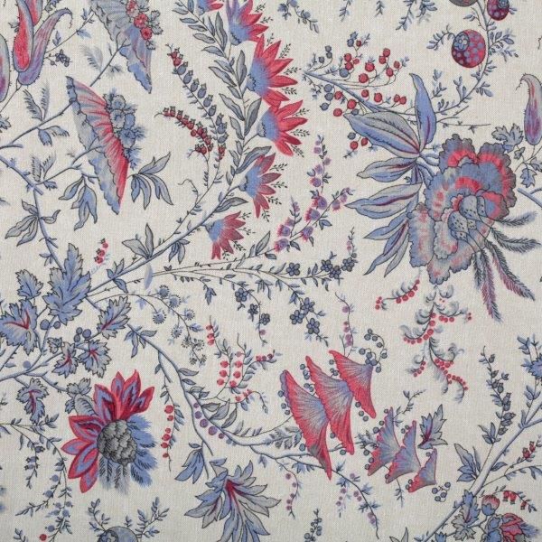 Ткань Mas dOusvan Sati Chambray, 110 х 100 смBSAT.CHRY Ткань Mas dOusvan Sati Chambray, 110 х 100 смBSAT.CHRYТкань Mas dOusvan, выполненная из натурального хлопка, используется для творческих работ. Хлопковые ткани не выцветают, не линяют, не деформируются при стирке и в процессе носки готовых изделий, сшитых из этих тканей. Ткань Mas dOusvan можно без опасений использовать в производстве одежды для самых маленьких детей. Также ткань подойдет для декора и оформления творческих работ в различных техниках. Ширина: 110 см. Длина: 1 м.