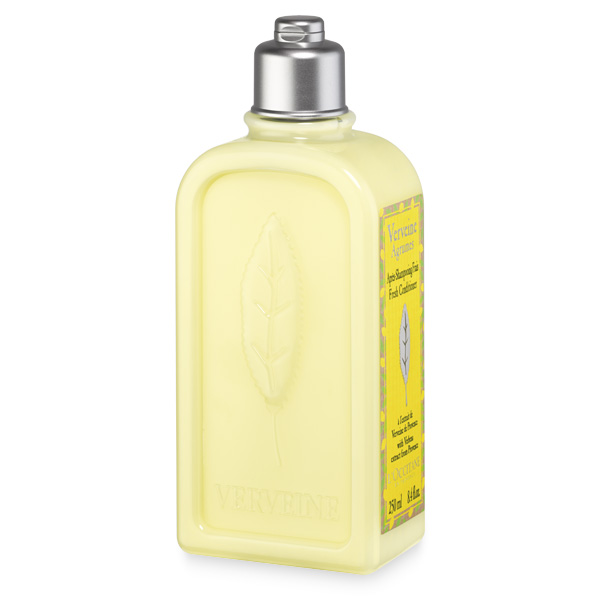 LOccitane Бальзам-ополаскиватель для частого применения Вербена 250мл348154 LOccitane Бальзам-ополаскиватель для частого применения Вербена 250мл348154Обогащенный органическим экстрактом вербены, очищающим эфирным маслом лимона и смягчающей цветочной водой липы, кондиционер восстанавливает мягкость, блеск и жизненность волос. Комплекс растительных экстрактов питает и смягчает волосы. Волосы выглядят здоровыми и легко расчесываются.