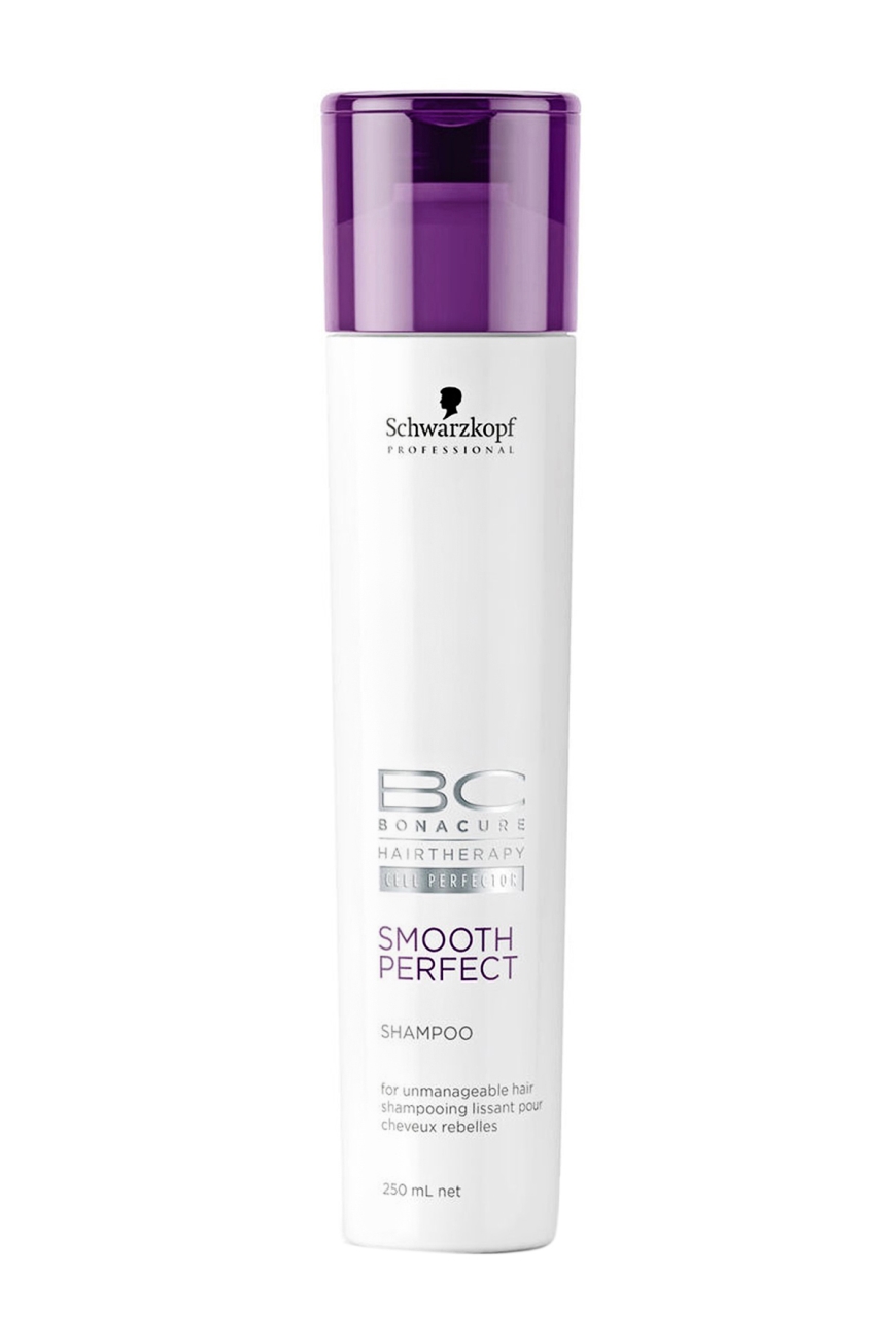 Bonacure Шампунь Идеальная Гладкость Smooth Perfect Shampoo 250 млFS-00897 Bonacure Шампунь Идеальная Гладкость Smooth Perfect Shampoo 250 млFS-00897Смягчающий шампунь для непослушных, густых и грубых, волнистых или кудрявых волос, нуждающихся в разглаживании и контроле. Мягко очищает и глубоко питает волосы. Формула с маслом абрикосовых косточек способствует улучшению расчесываемости волос, позволяет контролировать даже самые непослушные волосы. Обеспечивает превосходную базу для более продолжительного эффекта гладкости. Для достижения максимального результата рекомендуется использовать в комплексе с кондиционером и; или маскойBC Smooth Perfect.