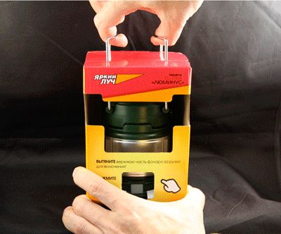 Фонарь кемпинговый Яркий Луч. CL-230Aa026124 Фонарь кемпинговый Яркий Луч. CL-230Aa026124Аккумуляторный кемпинговый светодиодный ФОНАРЬ «ЯРКИЙ ЛУЧ» CL-230A «ЛЮМИНУС».? 15 белых и 6 красных SMD светодиодов обеспечивают мягкий рассеянный свет для местного освещения? 4 режима работы: 100% и 50% белый свет, 100% красный и мигающий красный свет? Возможность использования в качестве элементов питания как аккумуляторы 18650, так и батарейки АА (R6)? USB-разъемы. Для зарядки аккумуляторов фонаря. Фонарь можно использовать как зарядное устройство, т.е. заряжать телефоны, смартфоны и пр.? Карабин для удобного подвешивания фонаря? Индикатор разряда элементов питания в кнопкеЧетыре режима работы.1 режим: 100% белый свет. 15 белых светодиодов, световой поток 230 люмен, время работы – до 6 ч от 2-х аккум-в 18650, до 4 ч от 3-х алкалиновых батареек АА (R6).2 режим: 50% белый свет, световой поток 100 люмен, время работы – до 12 ч от 2-х аккум-в 18650, до 8 ч от 3-х алкалиновых батареек АА.3 режим: 100% красный свет. 6 красных светодиодов, время работы – до 19 ч от 2-х аккум-в 18650, до 15 ч от 3-х алкалиновых батареек АА.4 режим: мигающий красный свет, время работы – до 36 ч от 2-х аккум-в 18650, до 30 ч от 3-х алкалиновых батареек АА.ВАЖНО! Ни в коем случае не ставить фонарь на зарядку с установленными в верхней части батарейками!Гарантийный срок 2 года, срок службы 5 лет. Дата изготовления указана в аккумуляторном отсеке.В комплект входят 2 литий-ионных аккумулятора 3,7 В, 2000 мАч, а также USB-кабель для зарядки и карабин для подвешивания фонаря за ручки. Конструктивная особенность ручек: при складывании они повторяют форму корпуса для удобного хранения фонаря.
