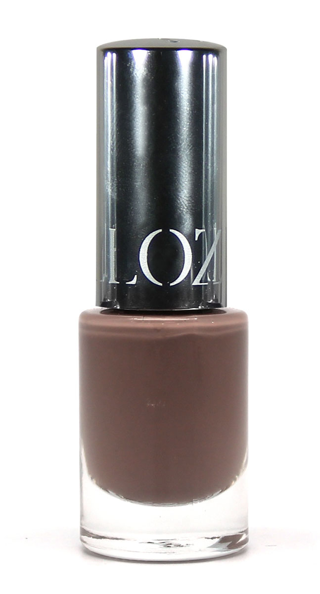Yllozure Лак для ногтей GLAMOUR, тон 95, 12 мл6095 Yllozure Лак для ногтей GLAMOUR, тон 95, 12 мл6095Коллекция лаков для ногтей YLLOZURE Гламур - это роскошные, супермодные цвета, стойкое покрытие и бережный уход за ногтями.Быстросохнущие лаки YLLOZURE созданы специально, чтобы обеспечить ногтям безупречный внешний вид, идеальную защиту и питание. Современные полимерные соединения, входящие в их состав, придают лаковому покрытию пластичность и прочность, сохраняя идеальный блеск даже при контакте с водой и моющими средствами. Формула лака содержит ухаживающий биологически активный комплекс на основе масла вечерней примулы и пантенола.