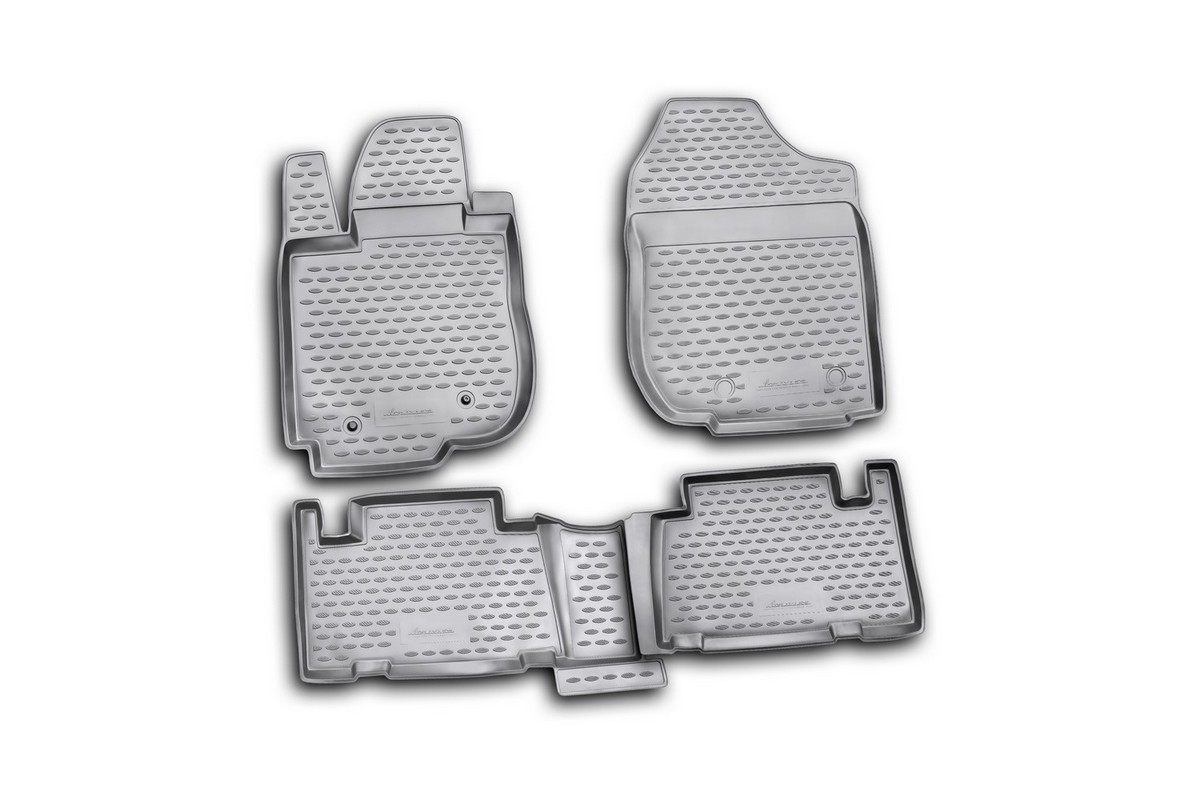 Коврики в салон автомобиля Novline-Autofamily для Toyota RAV4, 2010 -, 4 штVT-1520(SR) Коврики в салон автомобиля Novline-Autofamily для Toyota RAV4, 2010 -, 4 штVT-1520(SR)Коврики Novline-Autofamily улучшат внешний вид салона автомобиля и надежно уберегут его от пыли, грязи и сырости, а значит, защитят кузов от коррозии. Полиуретановые коврики гладкие, приятные и не пропускает влагу. Полиуретановые автомобильные коврики произведены из высококачественного материала, который держит форму и не пачкает обувь. Коврики надежно крепятся на полу и не скользят, что очень важно во время движения, особенно для водителя. Изделия из полиуретана надежно удерживают грязь и влагу, при этом всегда выглядят довольно опрятно. И чистятся они очень просто: как при помощи автомобильного пылесоса, так и различными моющими средствами.