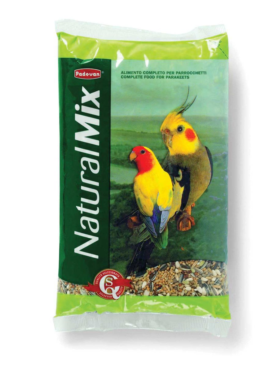 Корм Padovan Naturalmix Parrocchetti для средних попугаев, 850 г0120710 Корм Padovan Naturalmix Parrocchetti для средних попугаев, 850 г0120710Специально подобранная смесь из просеянных и провеянных семян и зерен, отобранных и смешанных в пропорциях, для круглогодичного питания средних попугаев.Состав: белое, красное и жёлтое пшено - 27,7%, Семена подсолнечника - 18,33% канареечное семя - 11.7%, овёс шелушёный - 16%, льняное семя - 6%, Итальянское просо - 6%.