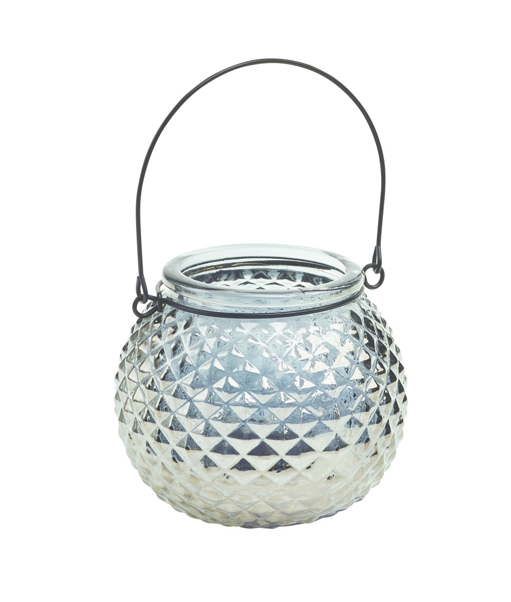 Подсвечник подвесной Gardman Honey Pot. Diamond, цвет: серебристый, 8,5 см17914 Подсвечник подвесной Gardman Honey Pot. Diamond, цвет: серебристый, 8,5 см17914Декоративный подсвечник Gardman Honey Pot. Diamond, изготовленный из высококачественного стекла, позволит украсить интерьер дома или рабочего кабинета оригинальным образом. Вы можете поставить или подвесить подсвечник в любом месте, где он будет удачно смотреться и радовать глаз. Кроме того - это отличный вариант подарка для ваших близких и друзей.