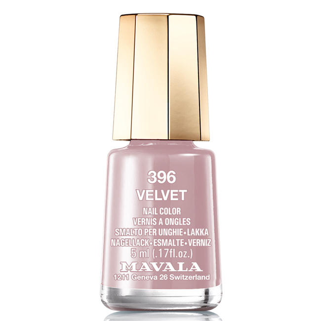 Mavala Лак для ногтей Бархат/Velvet , Тон 396, 5 мл002722 Mavala Лак для ногтей Бархат/Velvet , Тон 396, 5 мл002722Лаки для ногтей Mavala представлены классическими и ультрамодными оттенками. Они пропускают воздух даже через 3-4 слоя, давая возможность ногтям дышать. Специально разработанный состав лаков позволяет им оставаться свежими и насыщенными долгое время. Лаки не содержат толуол, формальдегид, камфору, дибутил фталат, канифоль и добавленный никель.