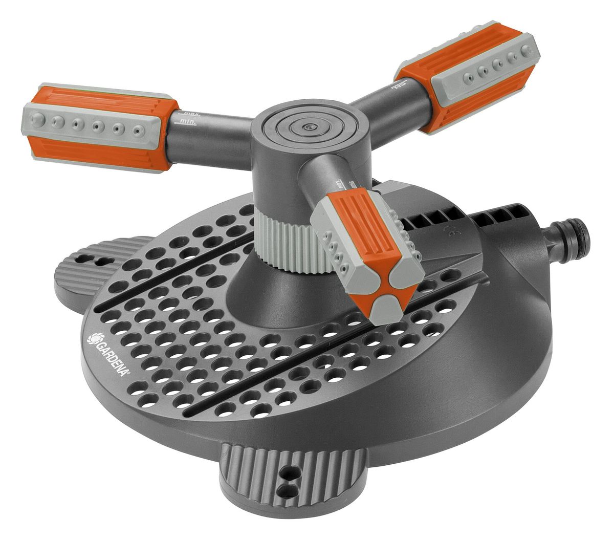 Дождеватель Gardena Мambo Comfort, круговой02062-20.000.00 Дождеватель Gardena Мambo Comfort, круговой02062-20.000.00Круговой дождеватель Gardena Мambo Comfort предназначен для комфортного полива как небольших, так и крупных участков. Вращающиеся высокоточные наконечники дождевателя обеспечивают равномерный полив без образования луж. Дальность полива регулируется путем изменения напора воды. Два прочных металлических колышка обеспечивают оптимальную устойчивость дождевателя на наклонной или неровной поверхности. Прочное основание гарантирует устойчивость при использовании и мобильность дождевателя. Практичный съемный фильтр тонкой очистки легко чистится от загрязнений. Площадь полива - 9-310 м2.