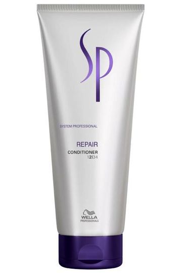 Wella SP Восстанавливающий кондиционер Repair Conditioner, 200 мл81387571 Wella SP Восстанавливающий кондиционер Repair Conditioner, 200 мл81387571Восстанавливающий Wella SP Repair Conditioner действует очень быстро, преображая волосы буквально в течение 30 секунд. Кондиционер эффективно помогает восстановить и укрепить структуру волос, придать им мягкость и эластичность. Эффективно действует на поврежденные волосы, обеспечивая им питание, интенсивное восстановление и защиту от дальнейших повреждений.