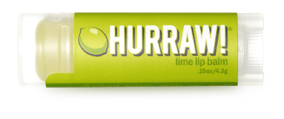 Hurraw! Бальзам для губ Lime Lip Balm, 4,3 г57201 Hurraw! Бальзам для губ Lime Lip Balm, 4,3 г57201Бальзамы для губ Hurraw! производятся в США на небольшом домашнем производстве.Идея создателей бренда заключалась в том, чтобы разработать поистине идеальный бальзам для губ: натуральный, вегетарианский, произведенный из органических ингредиентов высочайшего качества и не содержащий вредных веществ и искусственных компонентов.Все бальзамы Hurraw! производятся из чистого органического масла, которое добывается путем холодного отжима, что позволяет всем веществам сохранять свои полезные свойства.Помимо этого, приятно знать, что продукция марки Hurraw! не содержит ингредиентов животного происхождения и никогда не тестируется на животных.А еще бальзамы разливаются по флакончикам вручную!