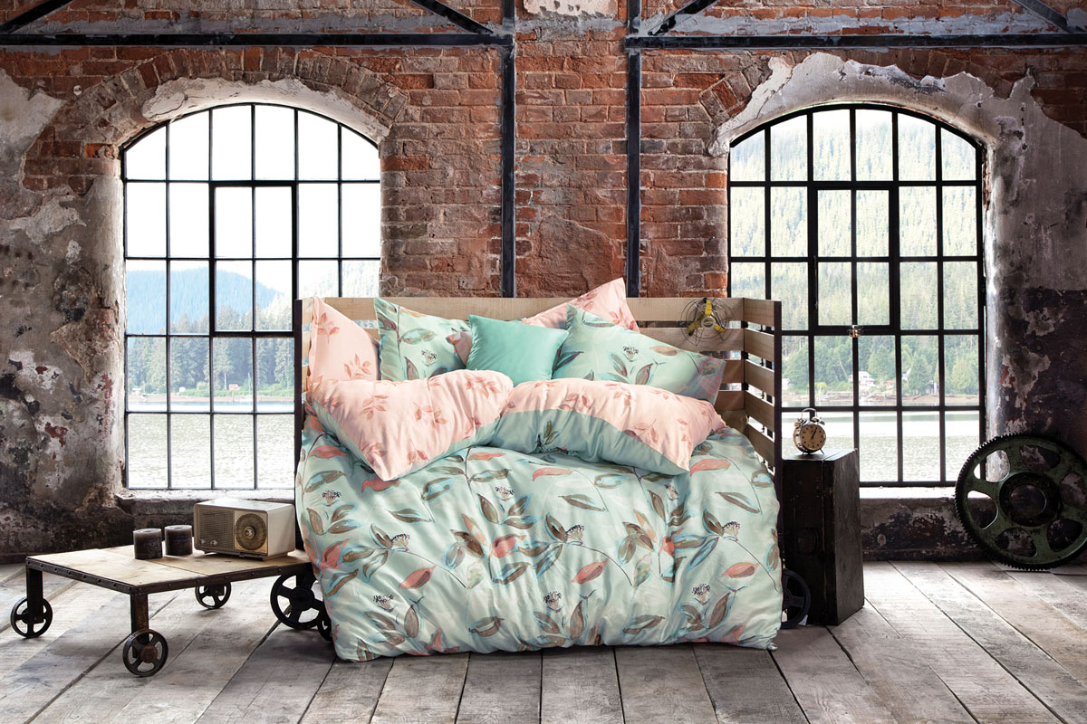 Комплект белья Issimo Home Idole, евро, наволочки 50x70. 46284628 Комплект белья Issimo Home Idole, евро, наволочки 50x70. 46284628Все белье Issimo – это образец качества. Ровные швы, качественный хлопок, четкие рисунки на тканях, которые не полиняют и не потеряют яркости долгое время – все это говорит о строгом отношении производителя к своей продукции.