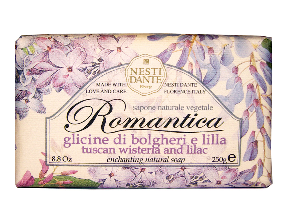 Мыло Nesti Dante Romantica. Тосканская глициния и сирень, 250 г1311106 Мыло Nesti Dante Romantica. Тосканская глициния и сирень, 250 г1311106Натуральное мыло премиум-класса Nesti Dante Romantica. Тосканская глициния и сирень - два букета, бережно отобранные самые романтичные и эмоциональные ароматы, самые незабываемые моменты нашей жизни в магии цветов провинции Тоскана. Легкий и прозрачный аромат глицинии сочетается с легким и сладковатым ароматом сирени, нежный цветочный запах напоминает солнечный весенний день. Изысканная флорентийская бумага, в которую завернуто мыло, расписана акварелью, на каждом кусочке мыла выгравирована надпись With Love And Care (С любовю и заботой). Характеристики: Вес: 250 г. Производитель: Италия. Товар сертифицирован. Nesti Dante - одна из немногих итальянских мыловаренных фабрик, которая продолжает использовать в производстве только натуральные ингредиенты и кустарный способ производства. Тщательный выбор каждого ингредиента в отдельности позволяет использовать ценное сырье, такое как цельные нейтральные...