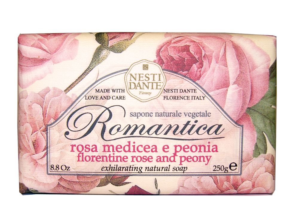 Мыло Nesti Dante Romantica. Флорентийская роза и пион, 250 г1312106 Мыло Nesti Dante Romantica. Флорентийская роза и пион, 250 г1312106Натуральное мыло премиум-класса Nesti Dante Romantica. Флорентийская роза и пион - два букета, бережно отобранные самые романтичные и эмоциональные ароматы, самые незабываемые моменты нашей жизни в магии цветов провинции Тоскана. Мыло с нежным ароматом розы и пиона, бережно очищает самую чувствительную кожу. Изысканная флорентийская бумага, в которую завернуто мыло, расписана акварелью, на каждом кусочке мыла выгравирована надпись With Love And Care (С любовю и заботой). Характеристики: Вес: 250 г. Производитель: Италия. Товар сертифицирован. Nesti Dante - одна из немногих итальянских мыловаренных фабрик, которая продолжает использовать в производстве только натуральные ингредиенты и кустарный способ производства. Тщательный выбор каждого ингредиента в отдельности позволяет использовать ценное сырье, такое как цельные нейтральные растительные и животные жиры и эти качественные материалы позволяют получать...