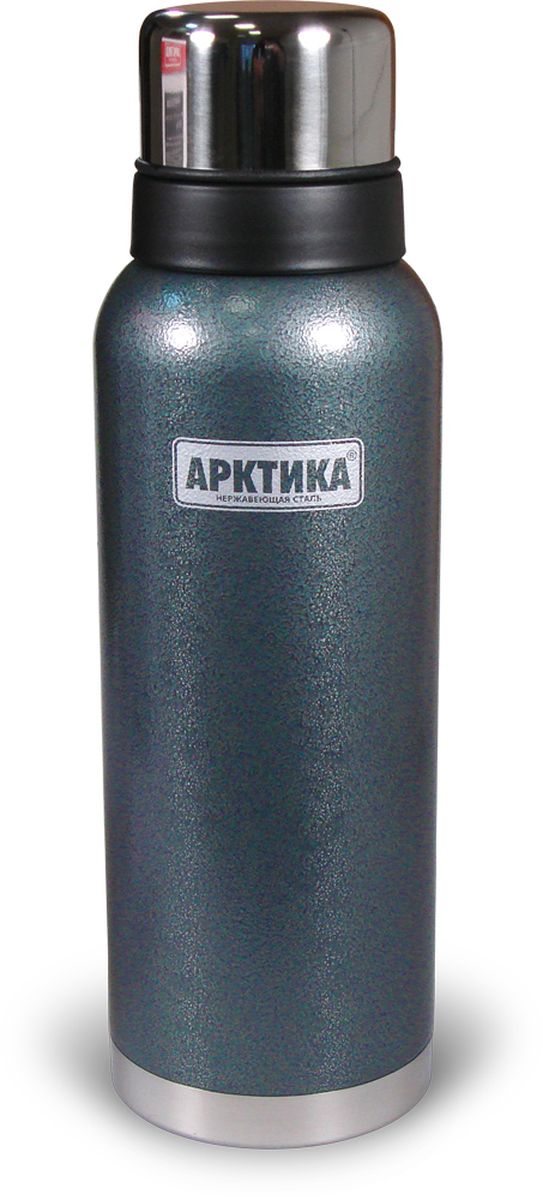 Термос Арктика, цвет: серый, 0,5 л106-500 серый Термос Арктика, цвет: серый, 0,5 л106-500 серыйТрадиционный дизайн обрамленный в классические цвета «американских» термосов Арктика 106 серии радует глаз. Эти термосы с узким горлом обладают отличной эргономикой и отлично лежат в руке. Многие серии термосов Арктика обладают уникальными особенностями, и эта – не исключение. Яркая краска на корпусе – это особая «молотковая» эмаль, повредить которую получится не у всякого. Вкупе с прочной пищевой нержавеющей сталью это покрытие надежно охраняет самое ценное в термосе – вакуум между стенками корпуса и колбы. Вакуум, в свою очередь, надежно оберегает содержимое термоса от нагрева или охлаждения – круглый год он будет Вам надежным товарищем и верным спутником.