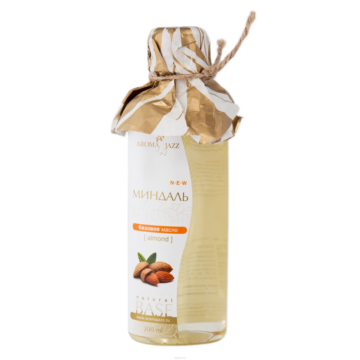 Aroma Jazz Масло базовое Миндаль, 200 мл7002 Aroma Jazz Масло базовое Миндаль, 200 мл7002Действие: омолаживает, питает и увлажняет кожу. Благодаря высокому содержанию олеиновой кислоты, быстро впитывается. Обладает успокаивающим и смягчающим эффектом. Масло поддерживает естественные процессы регенерации кожи в ночное время, может использоваться при снятии макияжа и для защиты от холода. Не имеет противопоказаний и подходит для любого типа кожи. Противопоказания: аллергическая реакция на составляющие компоненты. Срок хранения: 24 месяца. После вскрытия упаковки рекомендуется использовать помпу, использовать в течении 6 месяцев. Не рекомендуется снимать помпу до завершения использования.