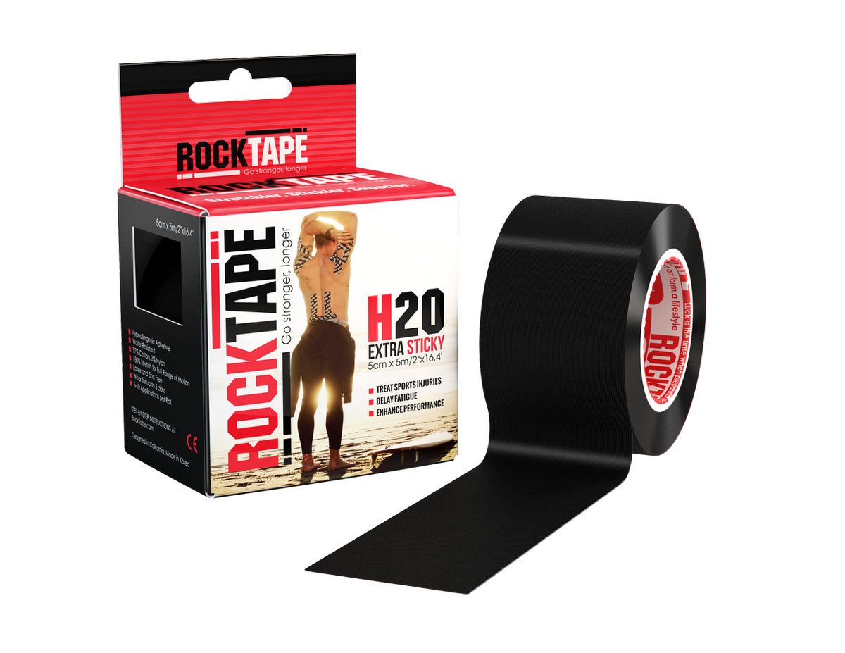 Кинезиотейп Rocktape H2O, цвет: черный, 5 х 500 смRCT100-BKH2O-OS Кинезиотейп Rocktape H2O, цвет: черный, 5 х 500 смRCT100-BKH2O-OSКинезиотейп Rocktape H2O, выполненный из хлопка и нейлона, был создан специально для водных видов спорта - его клеевая основа еще более стойкая и выдерживает многочасовые пребывания в воде, при этом тейп не теряет свои свойства и продолжает поддерживать спортсмена в течение нескольких дней и в любых условиях. Изделие имеет плотную волнообразную структуру ткани. Не содержит латекса и цинка, водостойкий. Кинезиотейп носится до 5 дней, не теряя своих свойств. 180% эластичности.