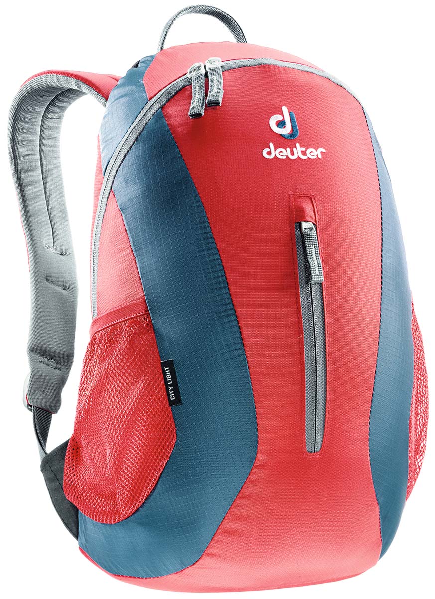 Рюкзак спортивный Deuter City Light, цвет: темно-голубой, красный, 16 л80154_5306 Рюкзак спортивный Deuter City Light, цвет: темно-голубой, красный, 16 л80154_5306Deuter City Light - это небольшой, легкий рюкзак, всегда готовый для активного перемещения по городу. Особенности Deuter City Light: система подвески Airstripes анатомические мягкие плечевые лямки удобный доступ в основное отделение с помощью двусторонней u-образной молнии внутренний карман для документов передний карман на молнии боковые сетчатые карманы отражатель 3M.