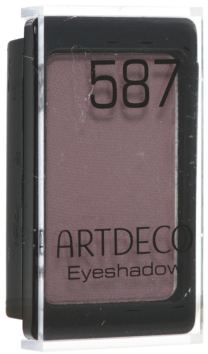 Artdeco Тени для век матовые 587, 0,8 г.30.587 Artdeco Тени для век матовые 587, 0,8 г.30.587Высококачественная матовая текстура позволяет добиться выразительного эффекта в макияже глаз. Глубокий оттенок добавляет взгляду задумчивость и томность. Тени прекрасно наносятся и равномерно распределяются по веку. Тени складываются в эксклюзивный футляр и могут комбинироваться с другими цветами и текстурами.