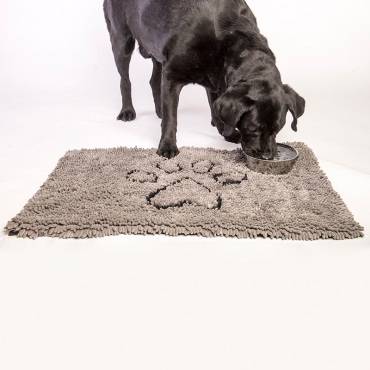 Коврик супервпитывающий Dog Gone Smart Dirty Dog Doormat, цвет: серый, 51 х 79 см4680265019564 Коврик супервпитывающий Dog Gone Smart Dirty Dog Doormat, цвет: серый, 51 х 79 см4680265019564Dog Gone Smart Doormat Dog Doormat - это не просто коврик! Его можно использовать в машине, клетке, в качестве подстилки под миски с едой и водой, или просто в качестве места для отдыха вашего питомца! Запатентованные технологии позволяют защитить пол, мебель и сиденья автомобиля от нежелательной шерсти, грязи и слюней! Беспорядок останется на коврике! Супер абсорбирующий материал! Передовые технологии, задействованные в производстве микрофибры, позволяют впитывать воду и грязь моментально! Миллионы ворсинок микрофибры создают эффект огромной супер-губки! Что это дает: Впитывает объем воды и грязи до 7 раз больше своего веса; Оставляет полы чистыми и сухими; Сохнет в 5 раз быстрее обыкновенных ковриков; После высыхания – легко вытряхивается; Очень мягкий; Износостойкий; Нескользящая оборотная сторона; Прост в уходе; Использовать можно в любом месте.