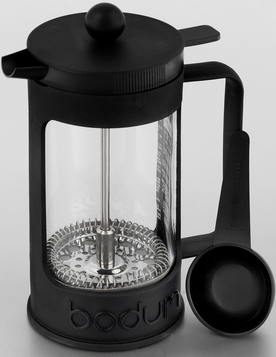 Френч-пресс Bodum Bean, с мерной ложкой, 350 мл11375-01 Френч-пресс Bodum Bean, с мерной ложкой, 350 мл11375-01Френч-пресс Bodum Bean позволит быстро и просто приготовить свежий и ароматный чай или кофе. Корпус изготовлен из высококачественного жаропрочного стекла, устойчивого к окрашиванию, царапинам и термошоку. Фильтр-поршень из нержавеющей стали выполнен по технологии press-up для обеспечения равномерной циркуляции воды. Готовить напитки с помощью френч-пресса очень просто. С помощью мерной ложечки насыпьте внутрь заварку и залейте кипятком. Остановить процесс заваривания легко. Для этого нужно просто опустить поршень, и заварка уйдет вниз, оставляя вверху напиток, готовый к употреблению. Заварочный чайник с прессом - это совершенный чайник для ежедневного использования. Практичный и стильный дизайн полностью соответствует последним модным тенденциям в создании предметов кухонной утвари. Можно мыть в посудомоечной машине. Диаметр френч-пресса (по верхнему краю): 7 см. Высота френч-пресса (с учетом крышки): 16,5 см. Длина ложки:...