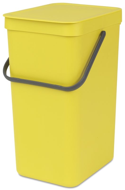 Ведро для мусора Brabantia Sort & Go, цвет: желтый, 16 л109867 Ведро для мусора Brabantia Sort & Go, цвет: желтый, 16 л109867Эти 16-литровые ведра можно использовать для раздельного сбора любых домашних отходов, например, бутылок, банок или пластиковой упаковки. Большая ручка и удобный захват снизу позволяют удобно освободить ведро от мусора. Идеальное решение для раздельного сбора домашних отходов. Может использоваться на полу или крепиться к стене – в комплект входит настенный держатель; Имеются идеально подходящие по размеру мешки Brabantia PerfectFit с завязками (размер D) – удобно устанавливаются в ведро; Гарантия 10 лет