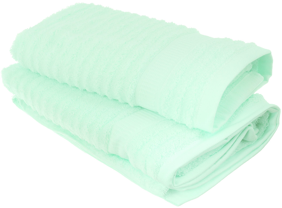 Набор хлопковых полотенец Home Textile, цвет: мятный, 2 штLX-OZ17 Набор хлопковых полотенец Home Textile, цвет: мятный, 2 штLX-OZ17Набор Home Textile состоит из двух полотенец разного размера, выполненных из качественной натуральной махры (100% хлопок). Полотенца имеют ворс различной длины, что создает рельефную текстуру, и классический бордюр. Мягкие и уютные, они прекрасно впитывают влагу и легко стираются. Кроме того, хлопковые полотенца отличаются высокой износоустойчивостью и долгим сроком службы. Такой набор полотенец подарит массу положительных эмоций и приятных ощущений.